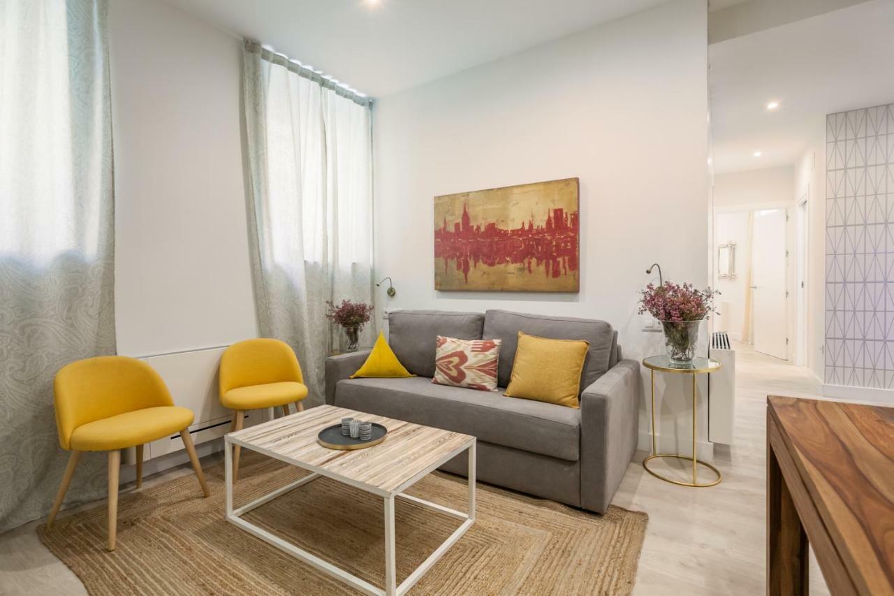 Apartamentos Rg Suites Jardines De Murillo セビリア エクステリア 写真