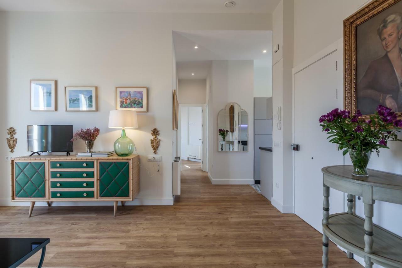 Apartamentos Rg Suites Jardines De Murillo セビリア エクステリア 写真